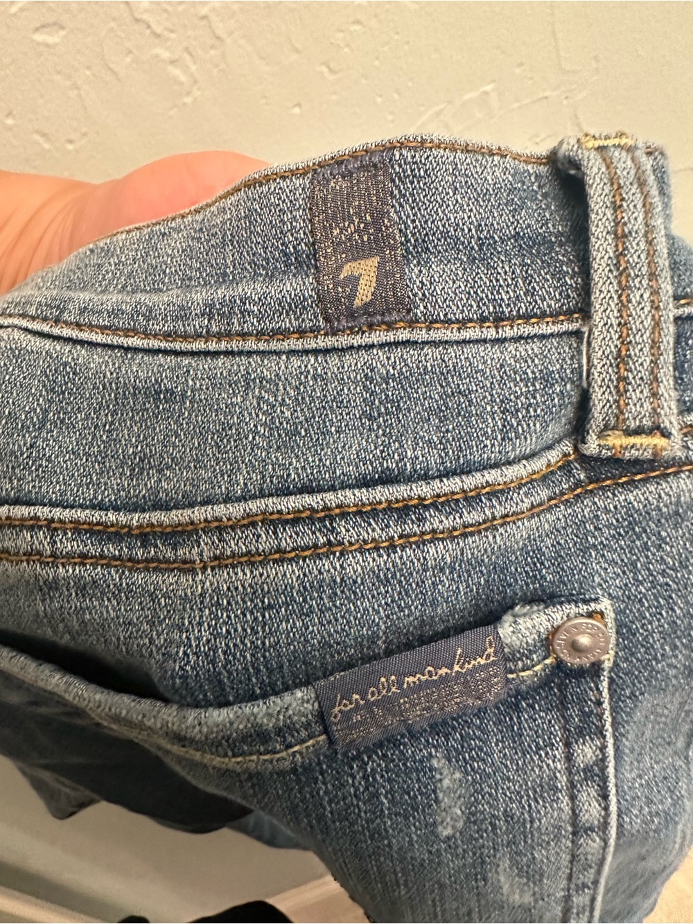 7 For All Mankind Light Blue Cropped Ankle Jeans - Picture 4 of 5